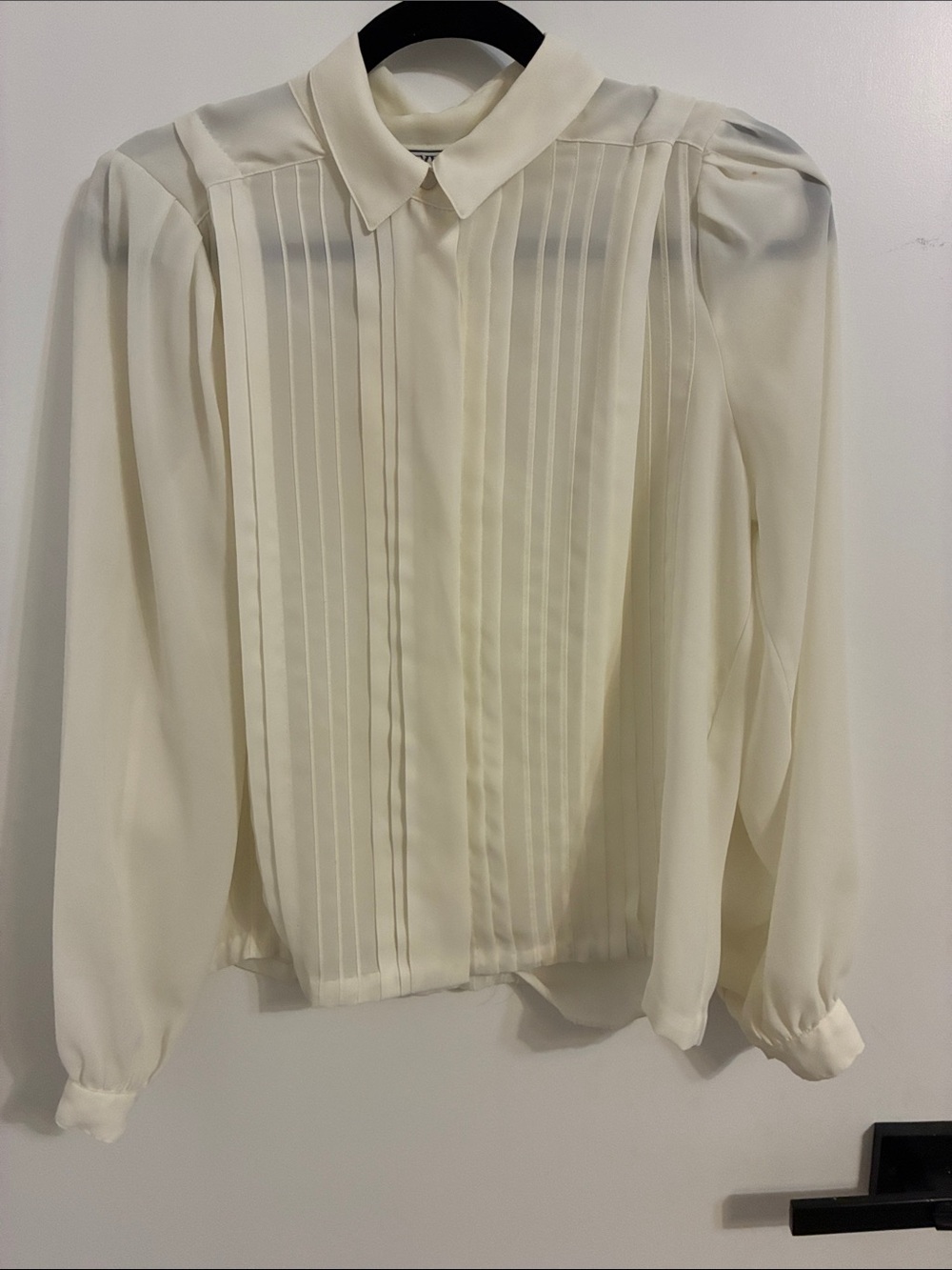 Vintage TJW by Mervyn’s Women's Cream Pleated Front Blouse Size 14